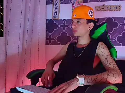 Skinny batman online show from December 2, 5:21 am