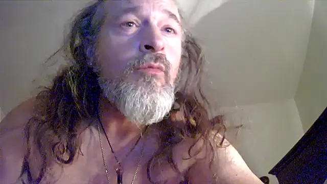 Snapshot of HippieDad333 chatting on October 27, 2:58 am HippieDad333 online show from October 27, 2:58 am