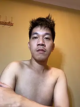 Snapshot of asian_guy_69 chatting on October 23, 12:36 am asian guy 69 online show from October 23, 12:36 am