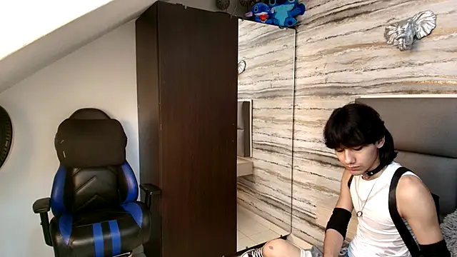 Lovers 21 online show from December 1, 9:40 pm