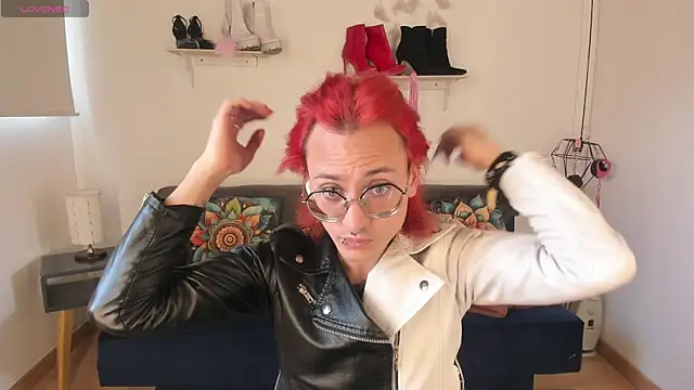 Moon Fox online show from November 8, 8:23 pm