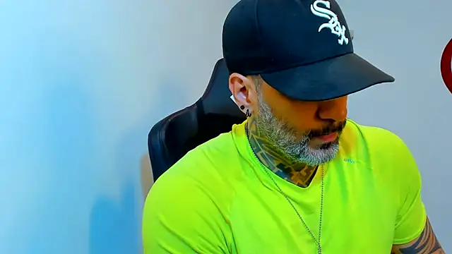 JoshRigby online show from June 18, 6:57 pm