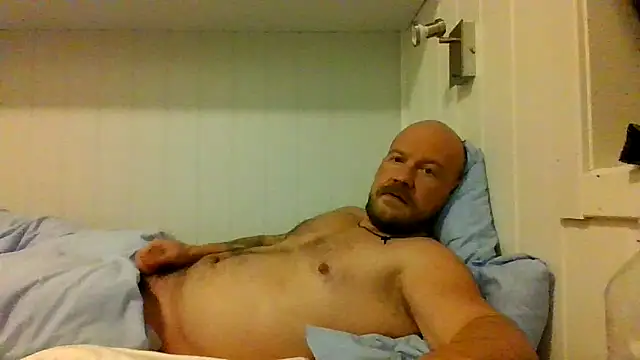 Snapshot of Real_viking chatting on October 23, 8:12 pm Real viking online show from October 23, 8:12 pm
