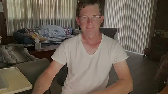 Snapshot of guyhereoncam chatting on October 24, 11:34 am guyhereoncam online show from October 24, 11:34 am