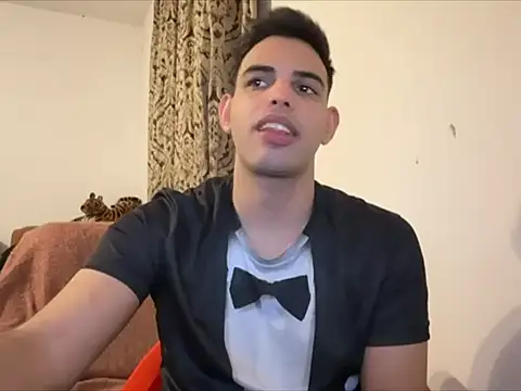 Snapshot of _Djonson_ chatting on October 24, 3:41 am  Djonson  online show from October 24, 3:41 am