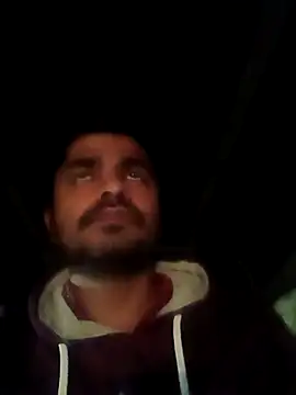 puneriboy32 online show from November 25, 3:14 pm