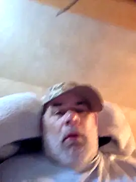 DeeBestEver online show from December 22, 1:14 am