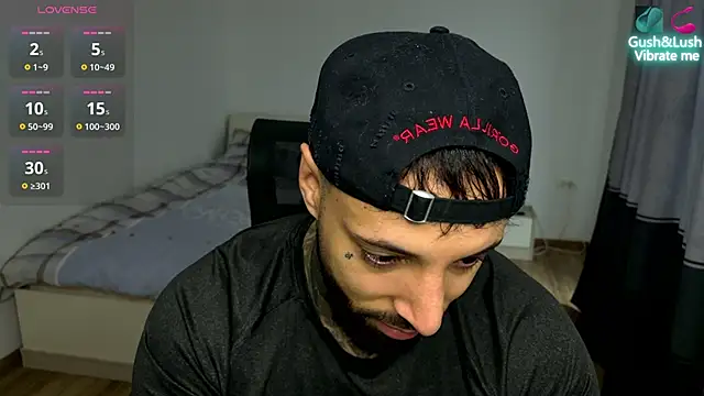 MasculineGuy99 online show from December 23, 9:29 am