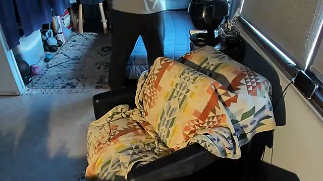 CassiusJohnson online show from October 24, 4:14 am