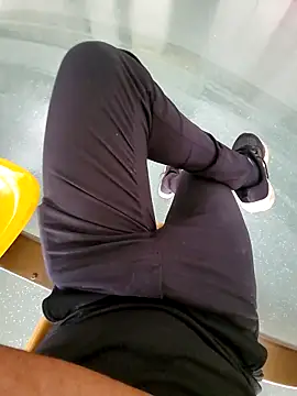 maxOliver12345 online show from October 21, 10:18 am