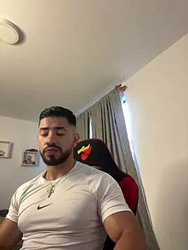 Ezzio Scolaro online show from March 20, 10:46 pm