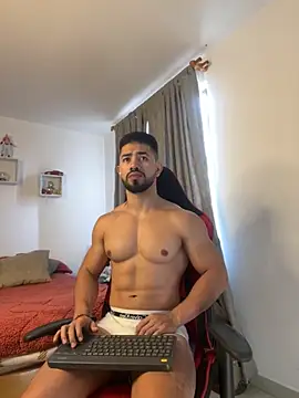 Ezzio Scolaro online show from February 16, 1:31 pm