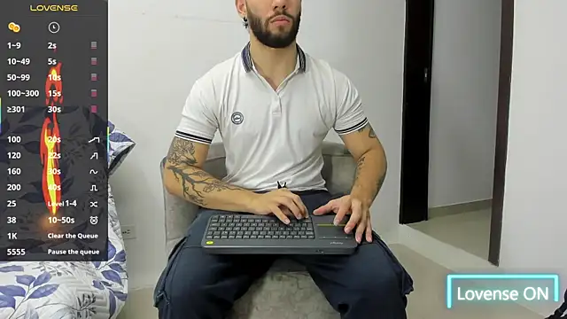 angel kyrozz online show from July 1, 7:03 pm