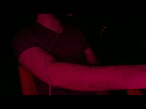 Snapshot of bimisterioso chatting on October 18, 2:16 am bimisterioso online show from October 18, 2:16 am