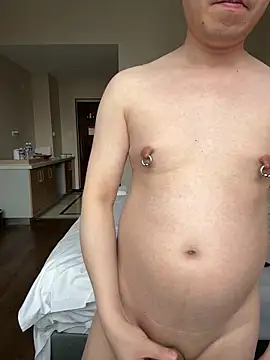 yichengm online show from April 29, 6:18 am