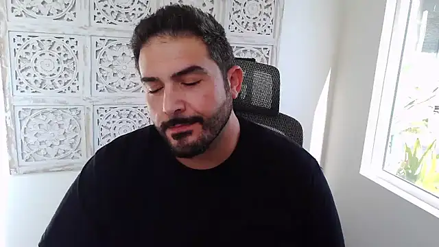 Snapshot of socal_streamer chatting on October 22, 10:13 pm socal streamer online show from October 22, 10:13 pm