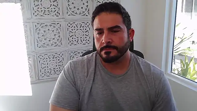 Snapshot of socal_streamer chatting on October 24, 10:55 pm socal streamer online show from October 24, 10:55 pm