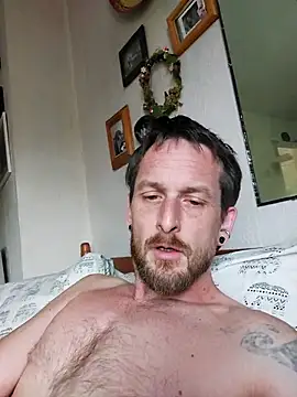 somrjines online show from July 28, 1:10 pm
