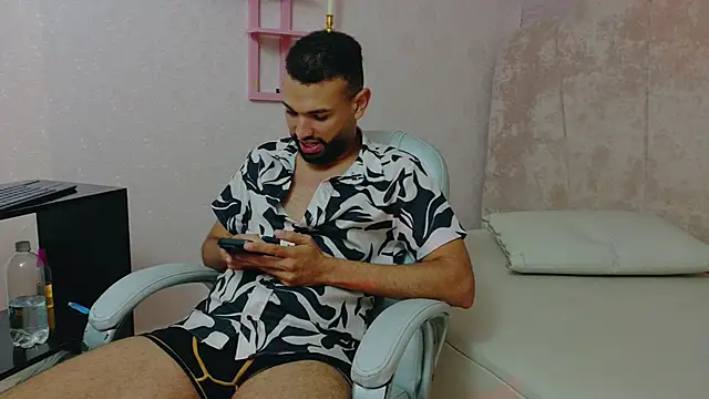 onlymen2025 online show from November 8, 8:12 pm