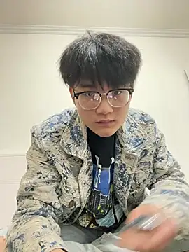 KK-cuteboy online show from April 28, 11:37 am