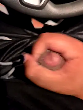 Papiguillermo online show from November 4, 6:03 am