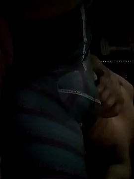 Snapshot of THOR18C chatting on October 17, 2:04 am THOR18C online show from October 17, 2:04 am