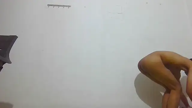 lil-twink19 online show from May 21, 4:44 pm