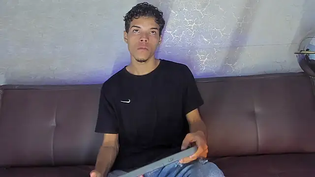 Snapshot of jhojan_foxxx_ chatting on October 18, 7:30 pm jhojan foxxx  online show from October 18, 7:30 pm