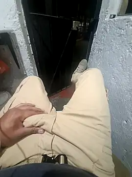 Raczos online show from December 18, 3:46 am