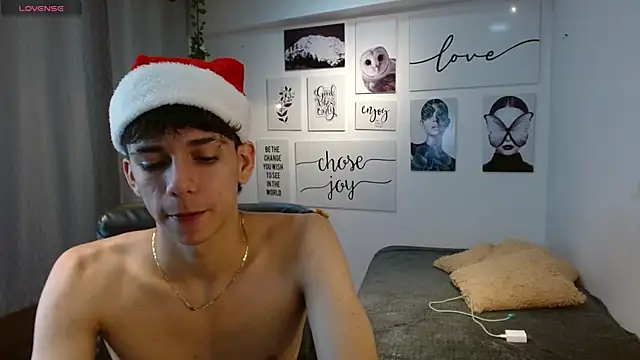 AmethystShadow17 online show from December 5, 5:31 pm