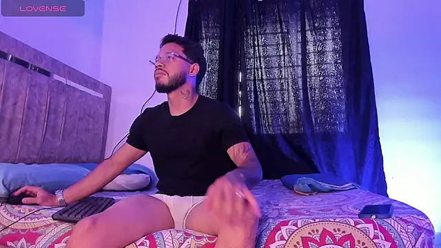 Kylian Alessandro online show from January 16, 8:33 pm