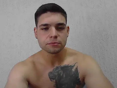 Snapshot of Zure-xxx chatting on October 23, 2:04 am Zure-xxx online show from October 23, 2:04 am