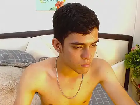 Snapshot of Kain_noir_ chatting on October 21, 9:17 pm Kain noir  online show from October 21, 9:17 pm