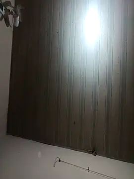 Snapshot of bullamon6549 chatting on October 27, 5:37 pm bullamon6549 online show from October 27, 5:37 pm