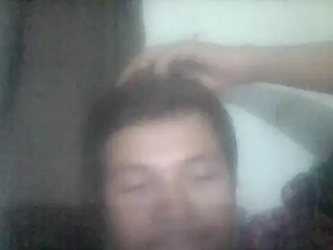 Snapshot of maxmishra18 chatting on October 21, 12:41 pm maxmishra18 online show from October 21, 12:41 pm
