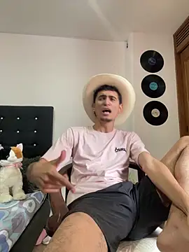 Snapshot of gsusss_feet chatting on October 22, 6:54 pm gsusss feet online show from October 22, 6:54 pm