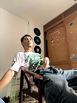 gsusss feet online show from October 26, 6:10 pm