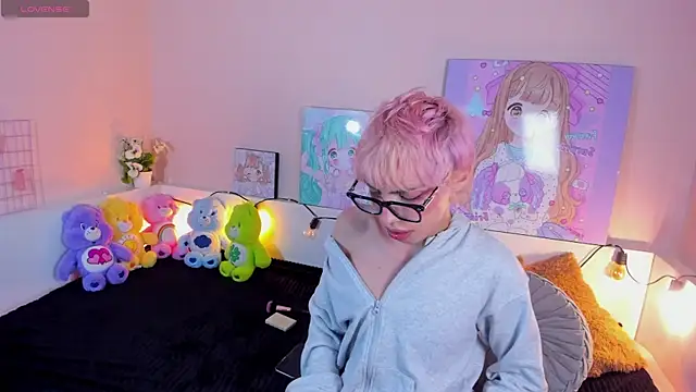Snapshot of Strawberry_Kitty_ chatting on October 21, 9:39 pm Strawberry Kitty online show from October 21, 9:39 pm