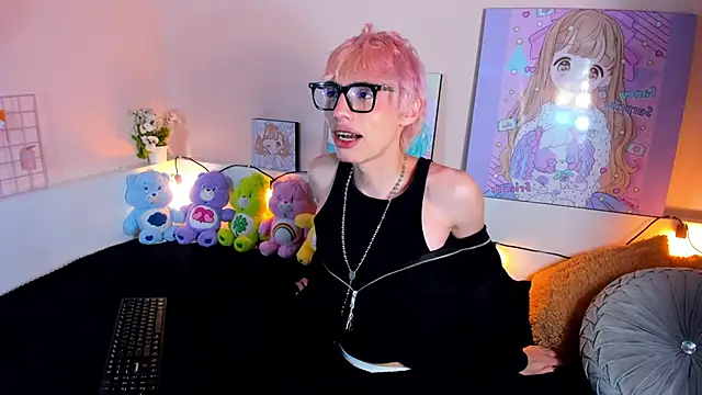 Snapshot of Strawberry_Kitty_ chatting on October 24, 3:30 am Strawberry Kitty online show from October 24, 3:30 am