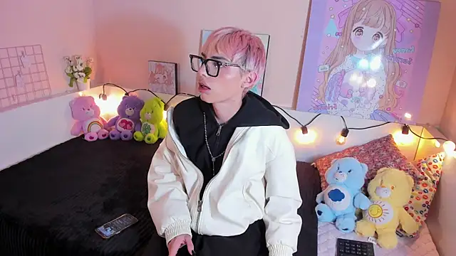 Strawberry Kitty  online show from November 13, 10:46 pm