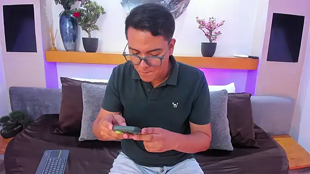 JohnBelRose online show from January 12, 8:13 pm