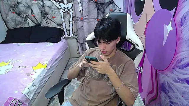 Snapshot of hyun_jin_ chatting on October 21, 8:45 pm hyun jin  online show from October 21, 8:45 pm