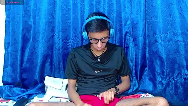 DavTwink3100 online show from March 24, 1:55 am