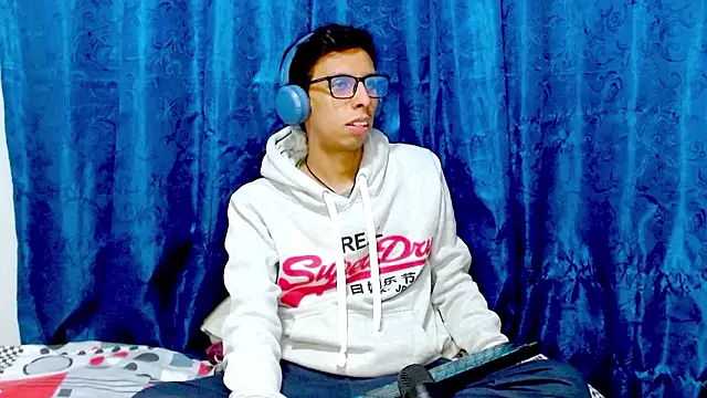 DavTwink3100 online show from February 11, 2:16 am