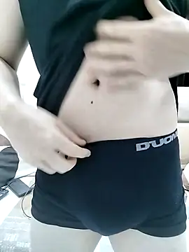 Snapshot of Branquinhowm chatting on October 18, 2:05 am Branquinhowm online show from October 18, 2:05 am