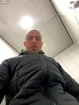 Rotteei1 online show from January 8, 9:47 am