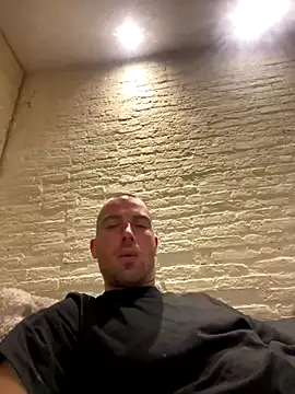 Rotteei1 online show from November 30, 6:37 am