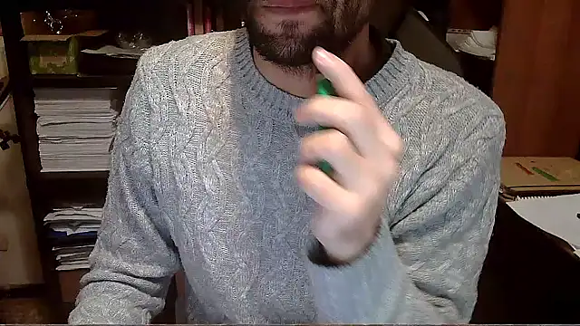 Snapshot of topg84 chatting on October 20, 6:39 am topg84 online show from October 20, 6:39 am