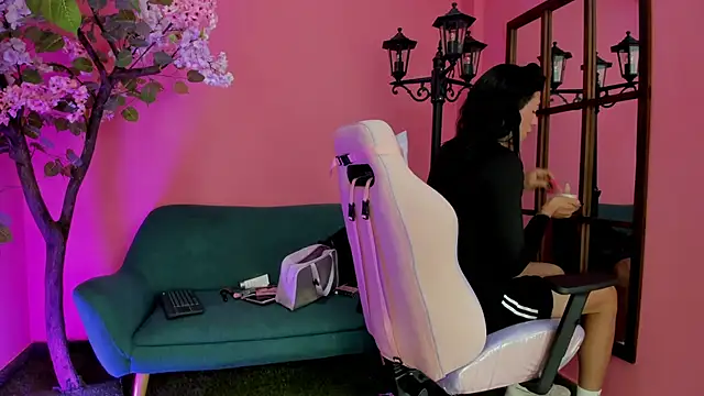 ArohomLester online show from February 21, 1:23 pm