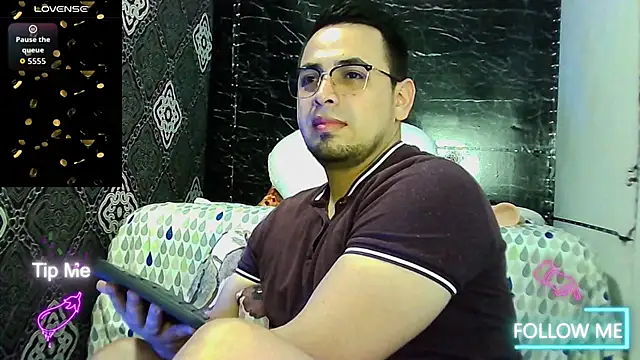 Ethan quill online show from November 26, 4:37 am